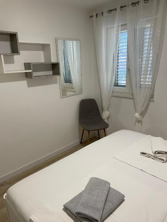 Guest House Micin Vodice Exterior foto