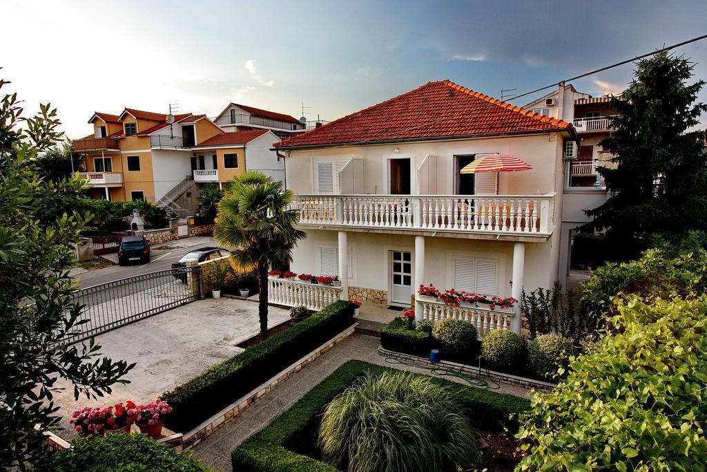 Guest House Micin Vodice Exterior foto
