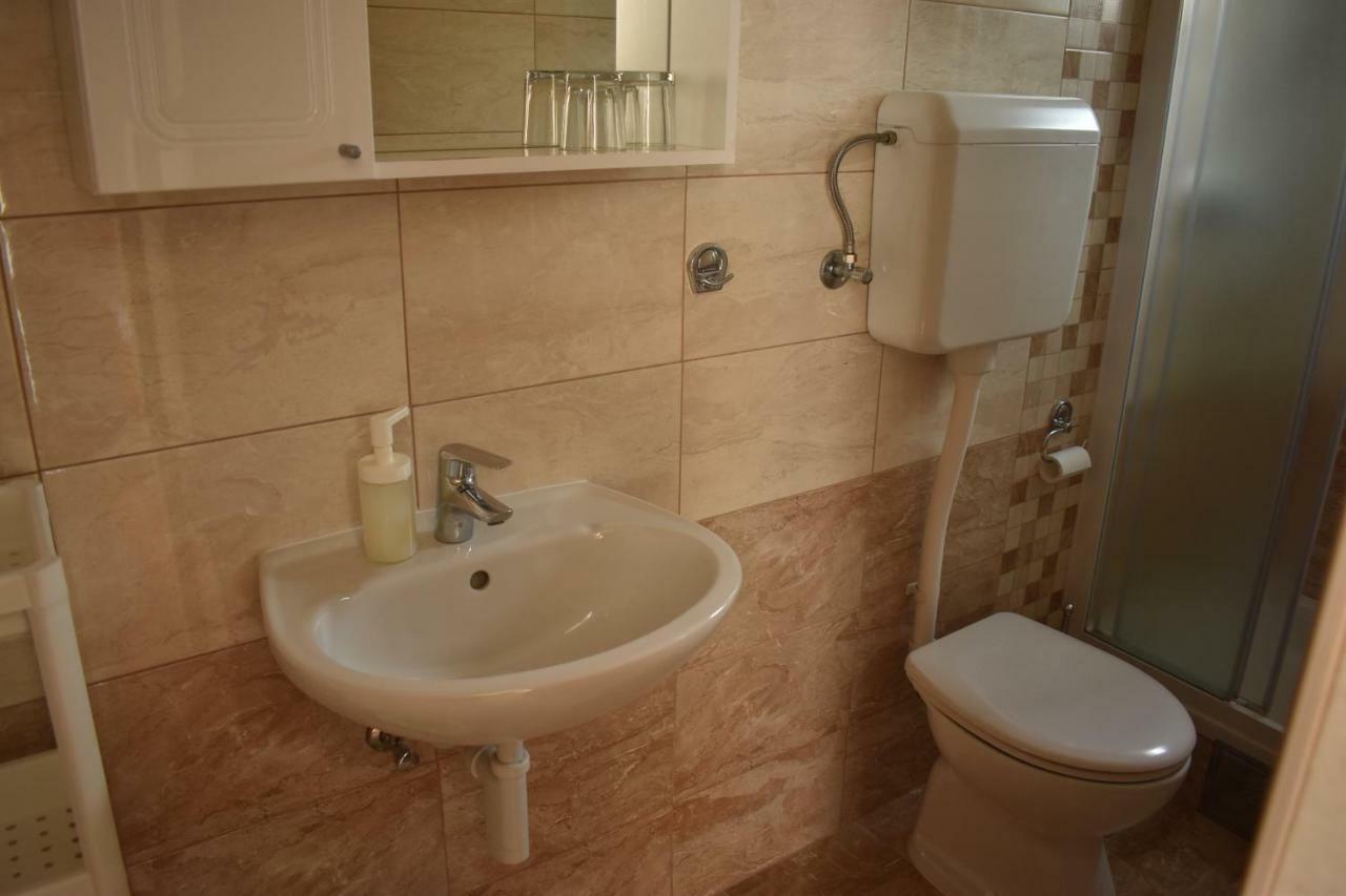 Guest House Micin Vodice Exterior foto