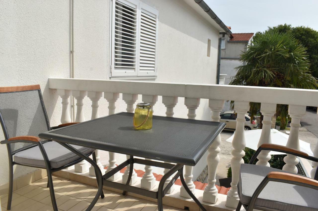 Guest House Micin Vodice Exterior foto
