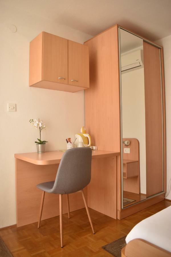 Guest House Micin Vodice Exterior foto