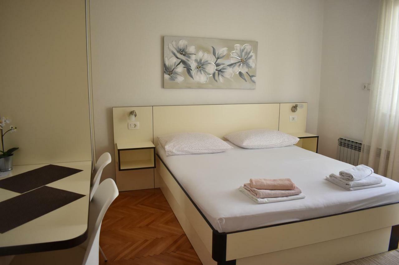 Guest House Micin Vodice Exterior foto
